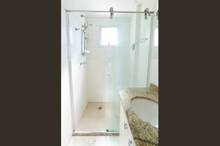 Apartamento para alugar com 76m², 2 quartos e 1 vaga Apartamento para alugar com 76m², 2 quartos e 1 vagaBanheiro da Suíte