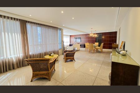 Apartamento à venda com 4 quartos, 190m² em Belvedere, Belo Horizonte