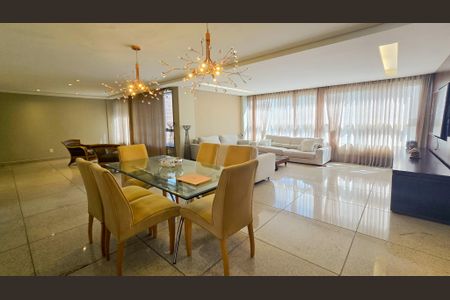 Apartamento à venda com 4 quartos, 190m² em Belvedere, Belo Horizonte