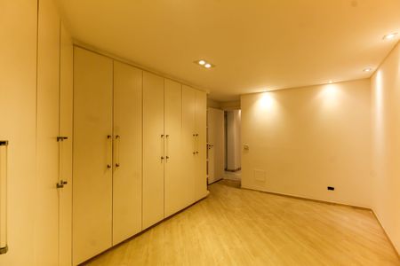 Apartamento para alugar com 298m², 4 quartos e 5 vagas Apartamento para alugar com 298m², 4 quartos e 5 vagasQuarto 4 - Suíte