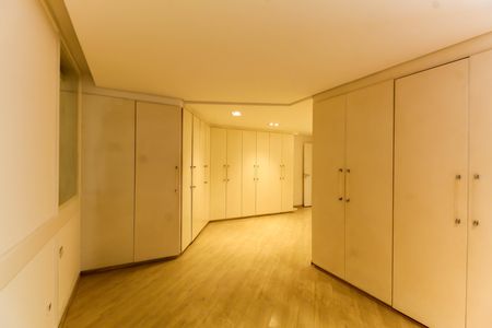 Apartamento para alugar com 298m², 4 quartos e 5 vagas Apartamento para alugar com 298m², 4 quartos e 5 vagasQuarto 4 - Suíte