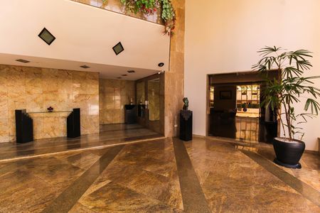 Apartamento para alugar com 298m², 4 quartos e 5 vagas Apartamento para alugar com 298m², 4 quartos e 5 vagasHall