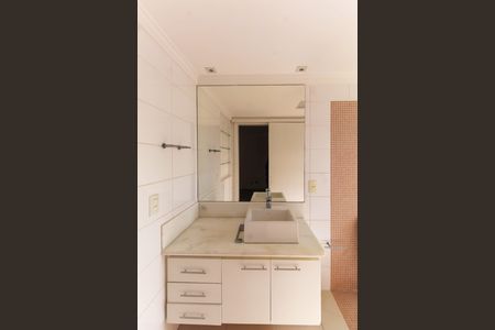 Apartamento para alugar com 298m², 4 quartos e 5 vagas Apartamento para alugar com 298m², 4 quartos e 5 vagasBanheiro da Suíte 3