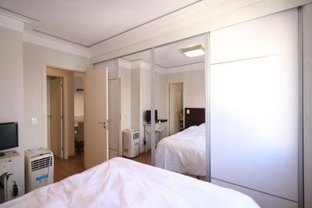 Apartamento à venda com 860m², 2 quartos e 2 vagas Apartamento à venda com 860m², 2 quartos e 2 vagasSuíte