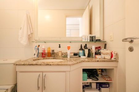 Apartamento à venda com 860m², 2 quartos e 2 vagas Apartamento à venda com 860m², 2 quartos e 2 vagasBanheiro da Suíte