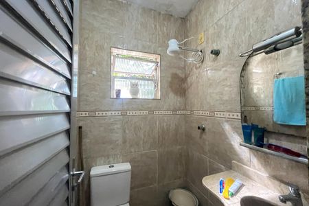 Casa à venda com 60m², 3 quartos e sem vaga Casa à venda com 60m², 3 quartos e sem vagaBanheiro 2
