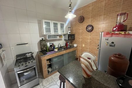 Casa à venda com 60m², 3 quartos e sem vaga Casa à venda com 60m², 3 quartos e sem vagaCozinha