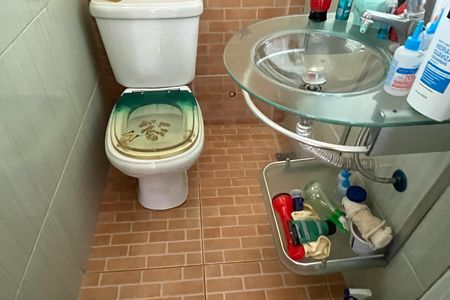 Casa à venda com 60m², 3 quartos e sem vaga Casa à venda com 60m², 3 quartos e sem vagaBanheiro - Terraço