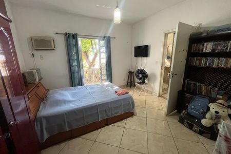 Casa à venda com 60m², 3 quartos e sem vaga Casa à venda com 60m², 3 quartos e sem vagaQuarto 1