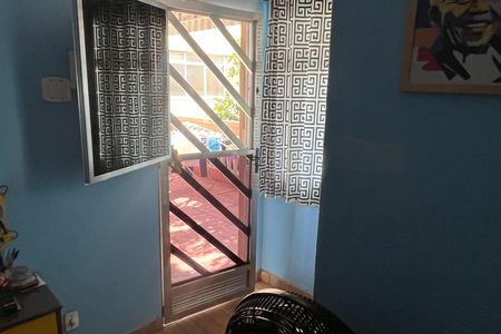 Casa à venda com 60m², 3 quartos e sem vaga Casa à venda com 60m², 3 quartos e sem vagaQuarto - Terraço