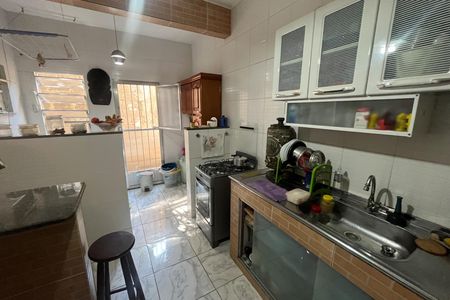Casa à venda com 60m², 3 quartos e sem vaga Casa à venda com 60m², 3 quartos e sem vagaCozinha
