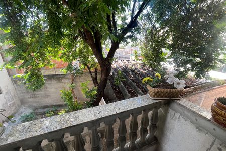 Casa à venda com 60m², 3 quartos e sem vaga Casa à venda com 60m², 3 quartos e sem vagaVaranda