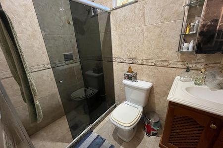 Casa à venda com 60m², 3 quartos e sem vaga Casa à venda com 60m², 3 quartos e sem vagaBanheiro