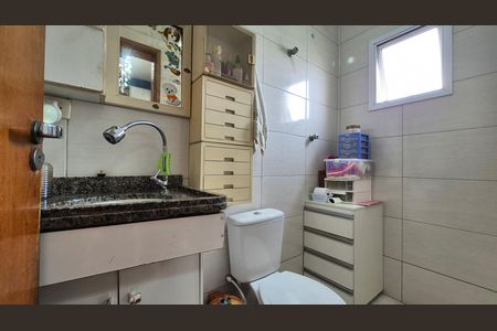 Apartamento à venda com 120m², 2 quartos e 2 vagas Apartamento à venda com 120m², 2 quartos e 2 vagasBanheiro da suíte
