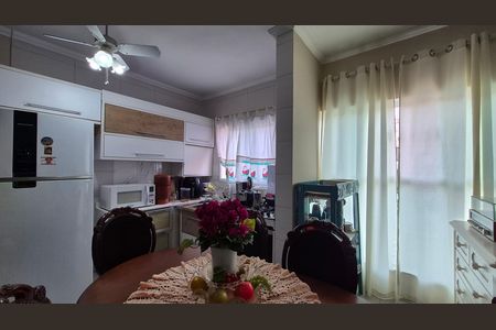 Apartamento à venda com 120m², 2 quartos e 2 vagas Apartamento à venda com 120m², 2 quartos e 2 vagasCozinha