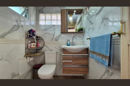 Apartamento à venda com 120m², 2 quartos e 2 vagas Apartamento à venda com 120m², 2 quartos e 2 vagasBanheiro de serviço