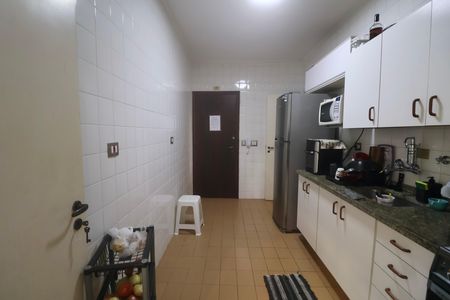 Apartamento para alugar com 174m², 3 quartos e 2 vagasCozinha
