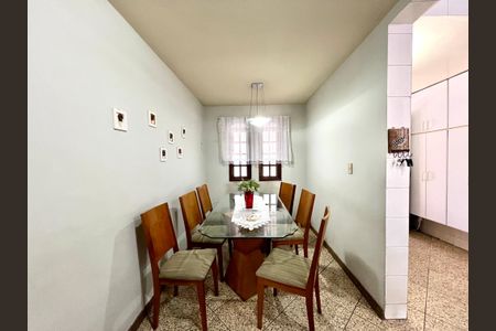 Cozinha de casa à venda com 4 quartos, 194m² em Alípio de Melo, Belo Horizonte