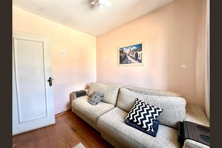 Casa à venda com 194m², 4 quartos e 3 vagas Casa à venda com 194m², 4 quartos e 3 vagasQuarto 2