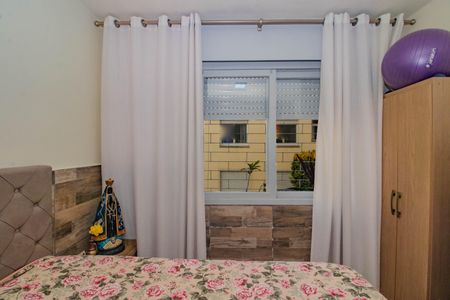 Quarto de apartamento à venda com 1 quarto, 45m² em Vila Ipiranga, Porto Alegre