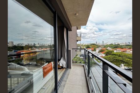 Studio para alugar com 38m², 1 quarto e sem vaga Studio para alugar com 38m², 1 quarto e sem vagaVaranda
