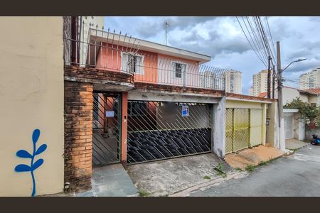 Fachada de casa à venda com 3 quartos, 208m² em Santa Teresinha, São Paulo