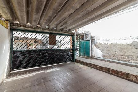 Garagem de casa à venda com 3 quartos, 208m² em Santa Teresinha, São Paulo