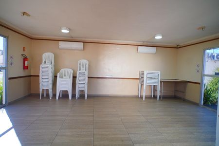 Apartamento para alugar com 40m², 2 quartos e 1 vagaÁrea comum - Salão de festas
