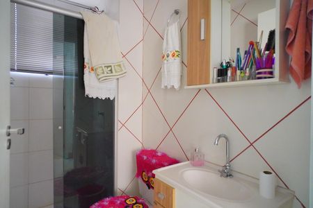 Banheiro  de apartamento para alugar com 2 quartos, 40m² em Sarandi, Porto Alegre