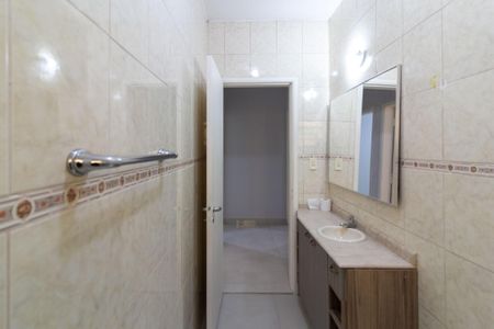 Casa para alugar com 180m², 3 quartos e 4 vagasBanheiro Social