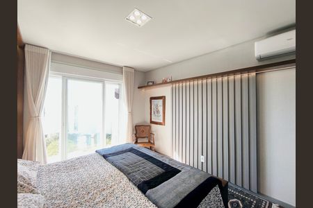 Casa de condomínio para alugar com 270m², 3 quartos e 3 vagasSuíte 1