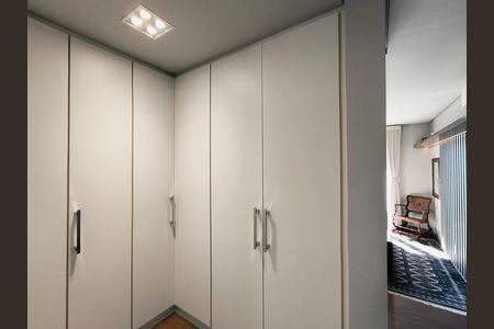 Casa de condomínio para alugar com 270m², 3 quartos e 3 vagasSuíte 1