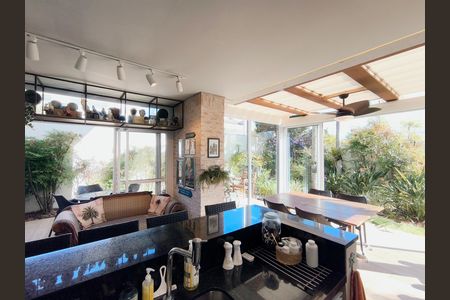 Casa de condomínio para alugar com 270m², 3 quartos e 3 vagasChurrasqueira