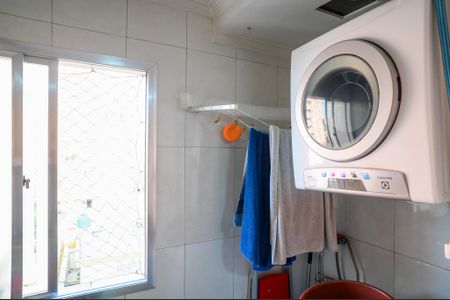 Apartamento à venda com 68m², 2 quartos e 1 vagaÁrea de Serviço