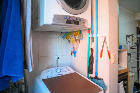 Apartamento à venda com 68m², 2 quartos e 1 vagaÁrea de Serviço