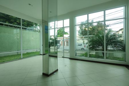 Apartamento à venda com 109m², 2 quartos e 1 vaga Apartamento à venda com 109m², 2 quartos e 1 vagaHall social