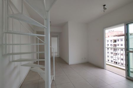 Apartamento à venda com 109m², 2 quartos e 1 vaga Apartamento à venda com 109m², 2 quartos e 1 vagaSala