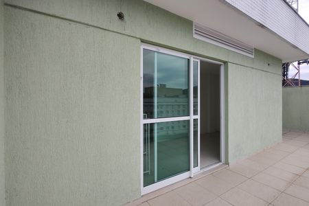 Apartamento à venda com 109m², 2 quartos e 1 vaga Apartamento à venda com 109m², 2 quartos e 1 vagaCobertura
