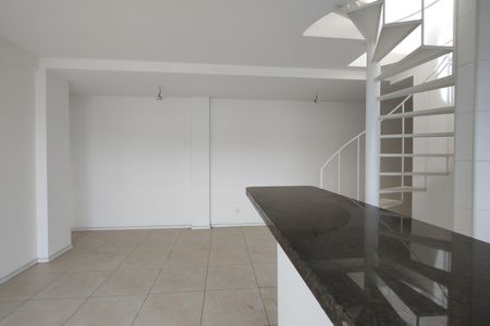 Apartamento à venda com 95m², 2 quartos e 1 vaga Apartamento à venda com 95m², 2 quartos e 1 vagaSala