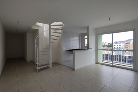 Apartamento à venda com 95m², 2 quartos e 1 vaga Apartamento à venda com 95m², 2 quartos e 1 vagaSala