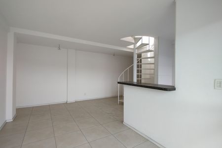Apartamento à venda com 95m², 2 quartos e 1 vaga Apartamento à venda com 95m², 2 quartos e 1 vagaSala