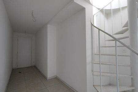 Apartamento à venda com 95m², 2 quartos e 1 vaga Apartamento à venda com 95m², 2 quartos e 1 vagaSala