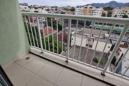 Apartamento à venda com 95m², 2 quartos e 1 vaga Apartamento à venda com 95m², 2 quartos e 1 vagaVaranda