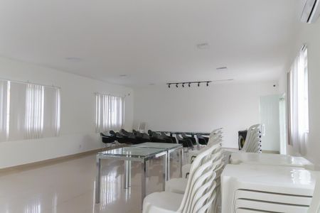 Apartamento à venda com 42m², 2 quartos e 1 vagaÁrea comum - Salão de festas
