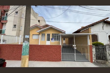 Casa para alugar com 175m², 2 quartos e 2 vagasFachada