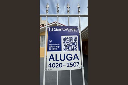 Casa para alugar com 175m², 2 quartos e 2 vagasFachada