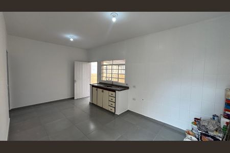 Casa para alugar com 175m², 2 quartos e 2 vagasCozinha