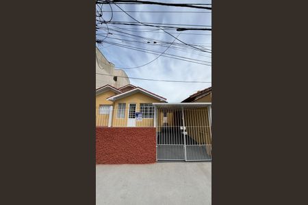 Casa para alugar com 175m², 2 quartos e 2 vagasFachada