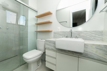Apartamento à venda com 62m², 2 quartos e 2 vagas Apartamento à venda com 62m², 2 quartos e 2 vagasBanheiro da Suíte