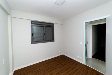 Apartamento à venda com 62m², 2 quartos e 2 vagas Apartamento à venda com 62m², 2 quartos e 2 vagasSuíte